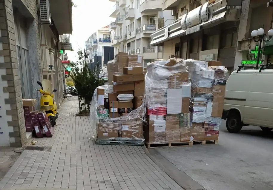 Τέλος τα courier! Έτσι θα στέλνουμε πλέον πακέτα και χωρίς καθυστερήσεις