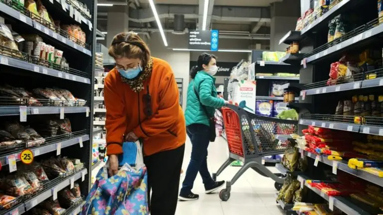 Σούπερ μάρκετ: Έξαλλοι οι πελάτες! Μεγάλη προσοχή στα ράφια – Δείτε τι γίνεται