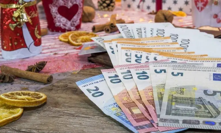 Όλη η αλήθεια για το κοινωνικό μέρισμα 2021: Ποιοι θα πάρουν 900 ευρώ