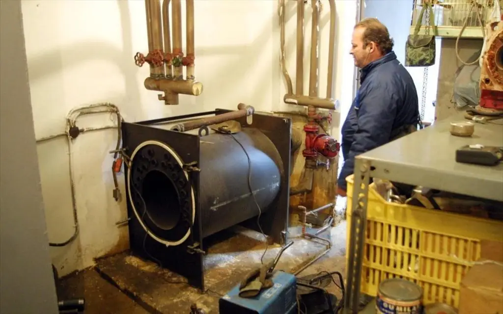 Καταργείται από παντού το πετρέλαιο: Τέλος σε καυστήρες και αυτοκίνητα