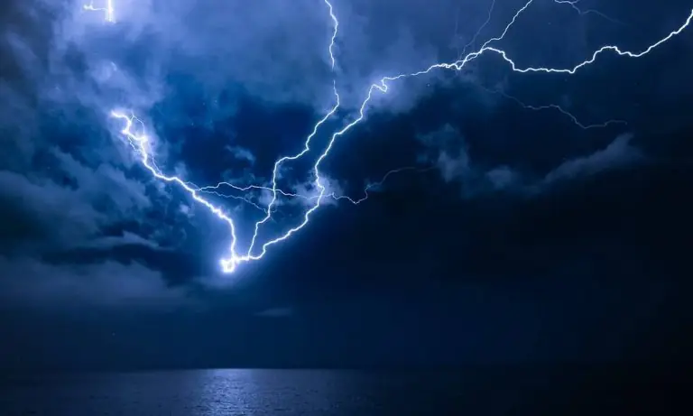 Τι θα συμβεί στην Ελλάδα τις επόμενες ώρες – Συναγερμός για ακραία φαινόμενα
