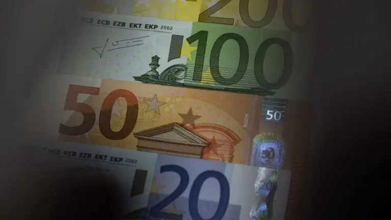 Έκτακτο επίδομα 250 ευρώ: Ελέγξτε τους λογαριασμούς σας – Μπήκαν τα λεφτά