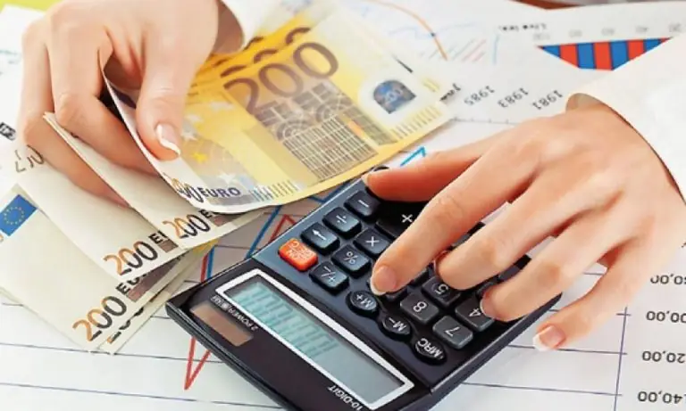 Δεν θα μείνει… ευρώ στην τσέπη μας! Τι πρέπει να πληρώσουμε και πότε