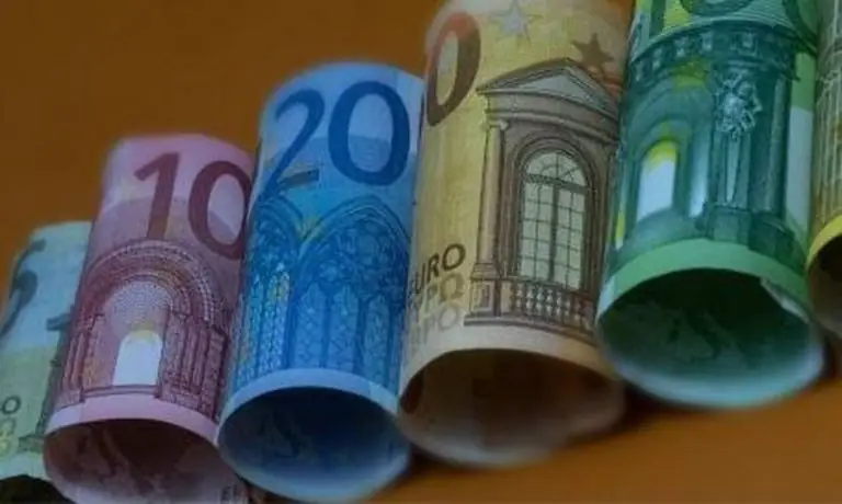 Επιδότηση 1.300 ευρώ μέσω του ΕΣΠΑ 2022: Ποιοι είναι οι δικαιούχοι