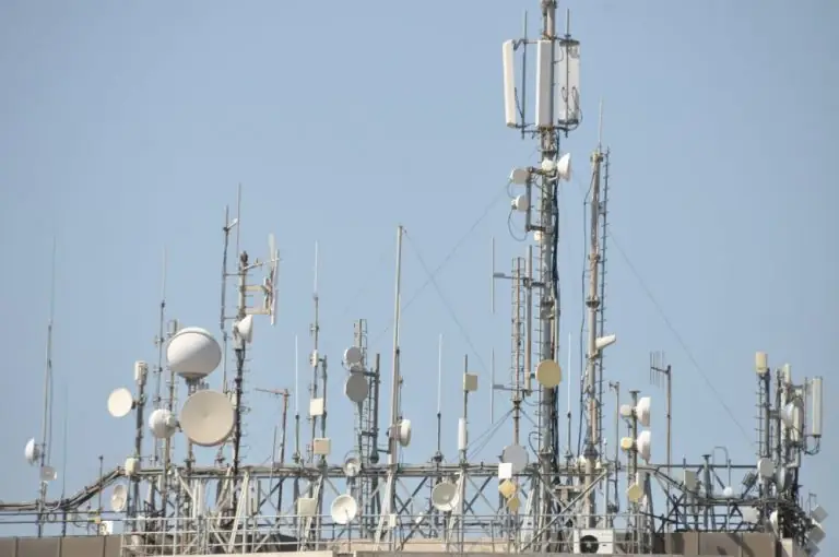 «Συναγερμός» σε Wind, Vodafone και Cosmote: «Έσκασε» νέα εταιρεία κινητής