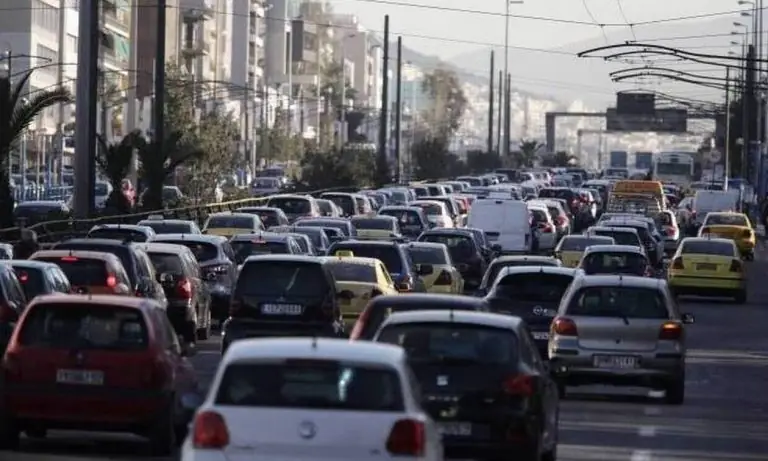 Σοκ για χιλιάδες οδηγούς: Ποιοι θα πληρώσουν 1.000 ευρώ πρόστιμο
