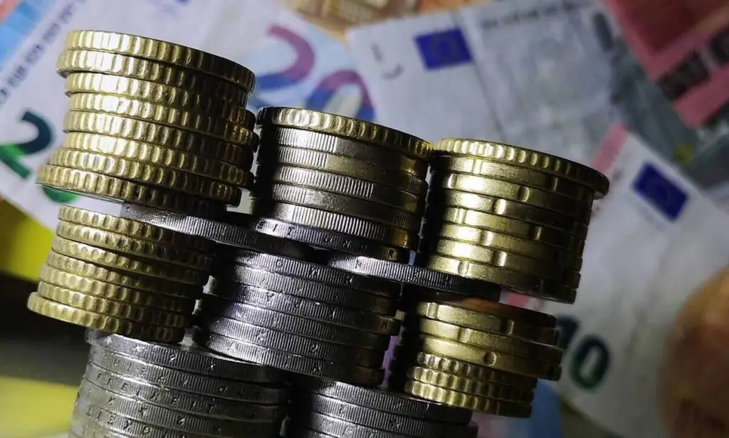 Θες να πάρεις δάνειο; Ξεχρέωσε πρώτα την… ΔΕΗ!