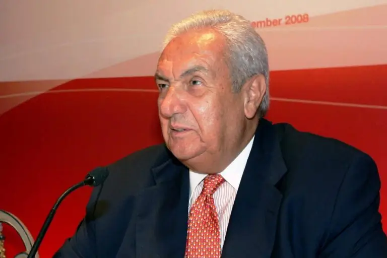 Στο «σφυρί» το οινοποιείο του Κοντομηνά και η έπαυλη των αδελφών Χατζηιωάννου