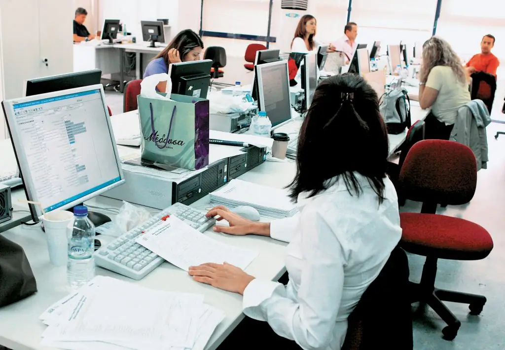 Αυτοί είναι οι νέοι μισθοί μετά την αύξηση του κατώτατου: Πόσα θα πάρετε