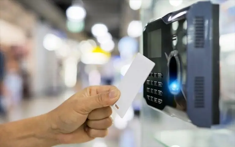 Έχεις κάρτα Visa ή Mastercard; Διάβασε άμεσα πριν κάνεις πληρωμή