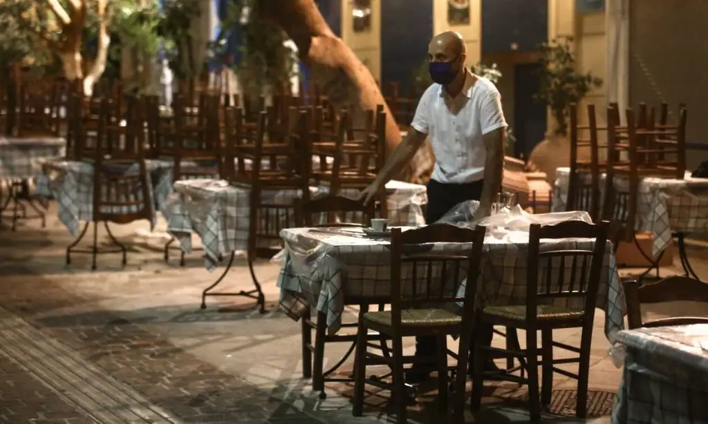 Δουλεύεις Κυριακές; Δες πόσα χρήματα θα παίρνεις παραπάνω πλέον