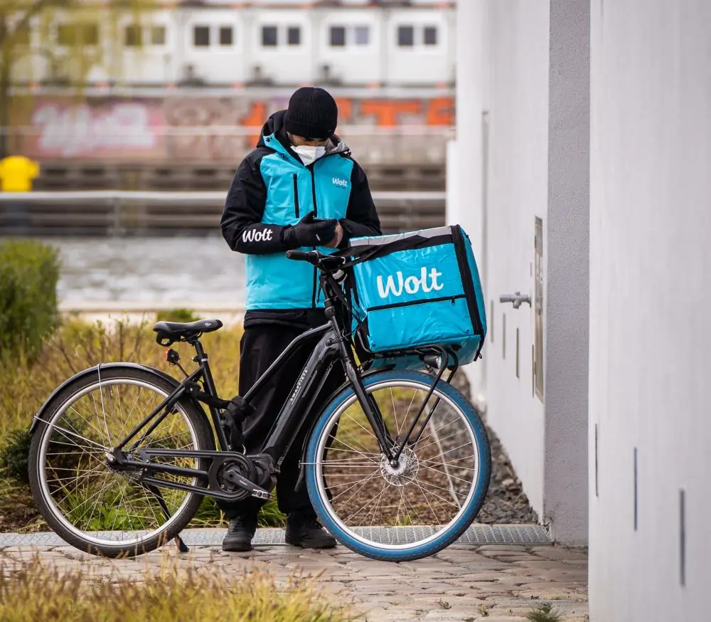 Συναγερμός στο e-food: Αλλάζουν τα πάντα στο delivery – Δείτε τι έχει συμβεί