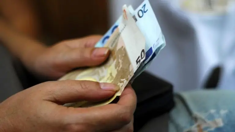 Νέο έκτακτο επίδομα ύψους 1.000 ευρώ: Αυτοί είναι οι δικαιούχοι