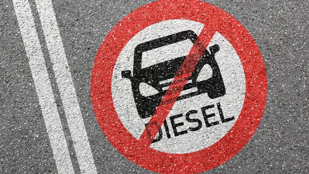 Τέλος τα diesel! Ποια θα εξαφανιστούν από τους δρόμους