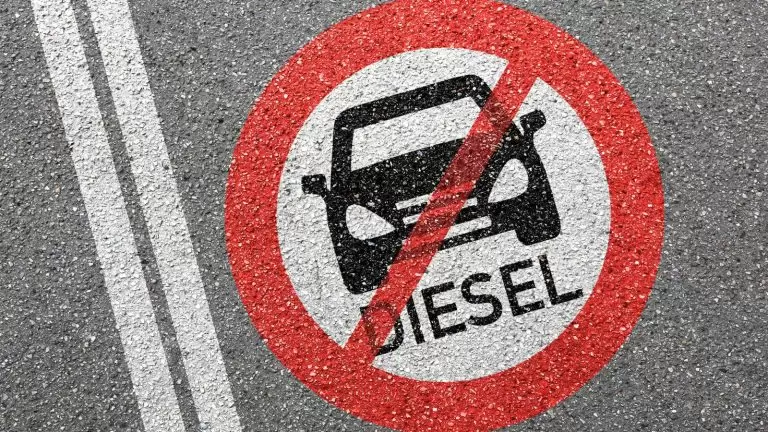 Τέλος τα diesel! Ποια θα εξαφανιστούν από τους δρόμους