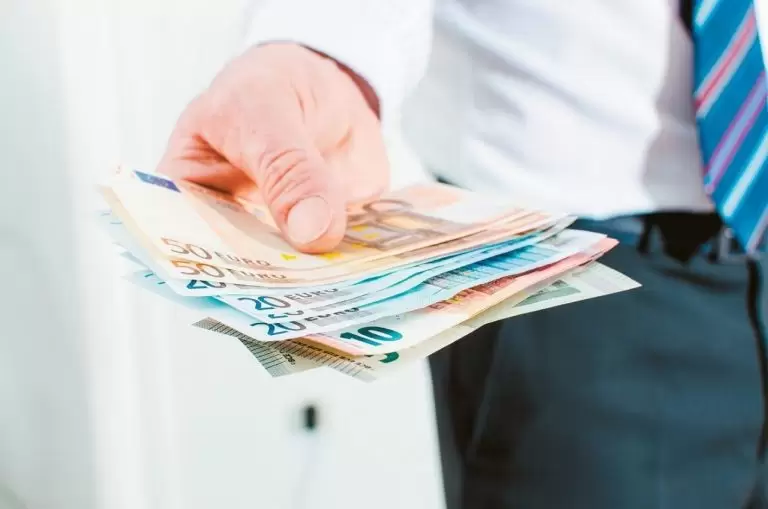 Ειδικό Εποχικό Βοήθημα 2022 έως και 1.114 ευρώ: Πότε λήγουν οι αιτήσεις