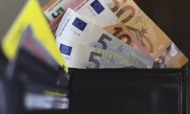 Επιταγή ακρίβειας 2022: Πότε θα καταβληθούν τα 250 ευρώ – Έρχονται νέοι δικαιούχοι