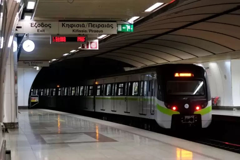 Νέο ωράριο στο μετρό: Τι αλλάζει στα δρομολόγια