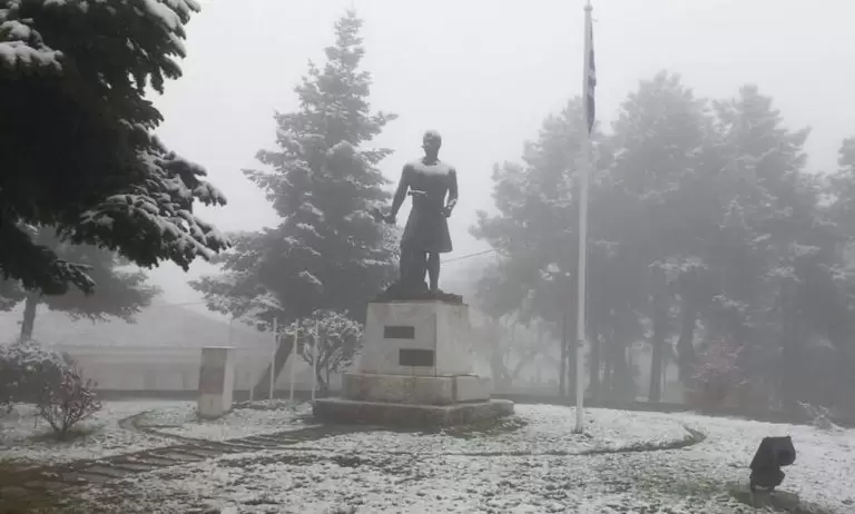 Καιρός: «Κλείδωσαν» τα πρώτα χιόνια – Πότε θα δούμε… άσπρη μέρα