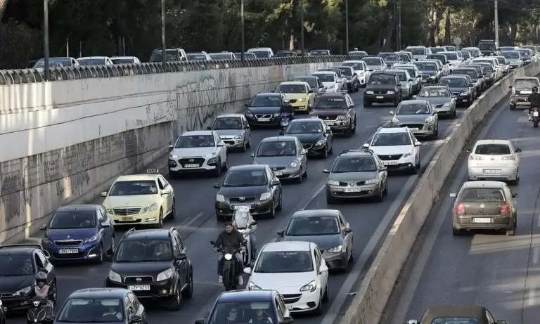 Τέλη κυκλοφορίας 2025: Δείτε τι αλλάζει – Πόσα θα πληρώσουμε