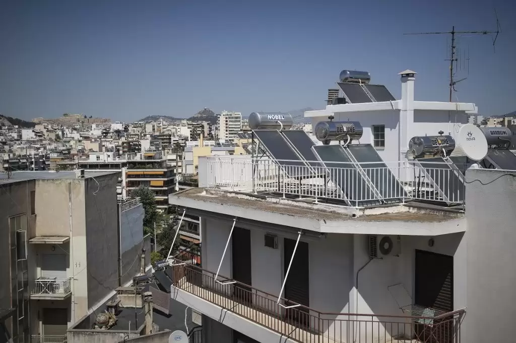 Ηλιακός θερμοσίφωνας: Νέο πρόγραμμα για επιδότηση 1.000 ευρώ – Αίτηση στο gov.gr