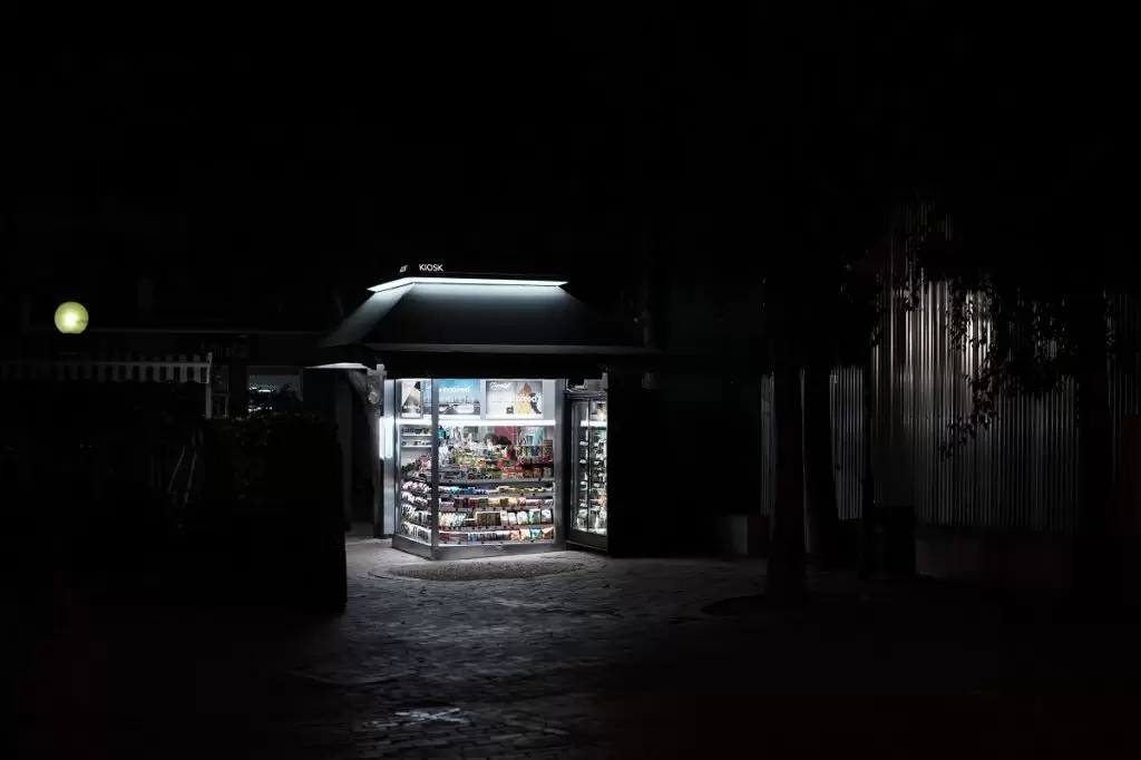Σβήνουν τα φώτα τα μαγαζιά στην Ελλάδα – Η πρώτη ανακοίνωση
