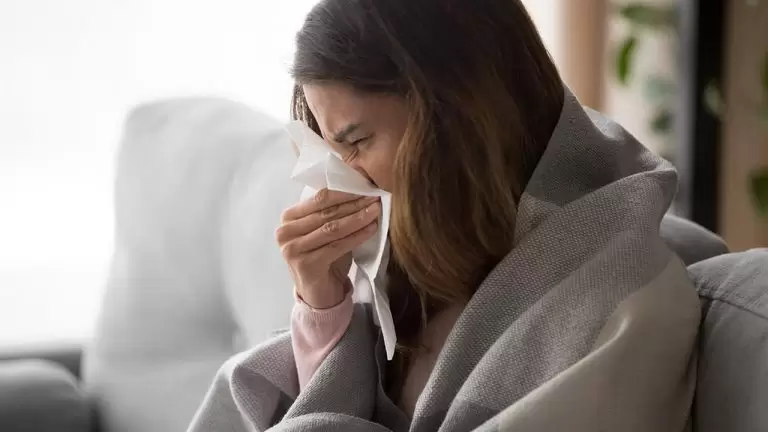 «Τρι-δημία», γρίπης, RSV, Covid: Τι είναι; Γιατί κινδυνεύουμε όλοι