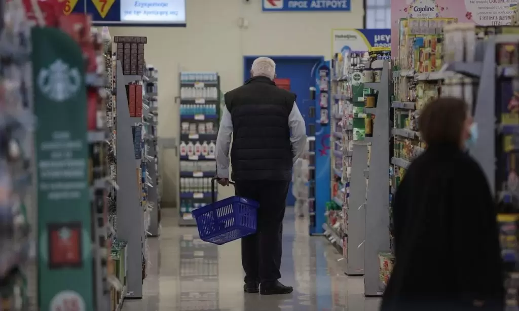 Σούπερ μάρκετ: Εμείς πεινάμε και αυτά πλουτίζουν – Μυθικοί τζίροι από την ακρίβεια