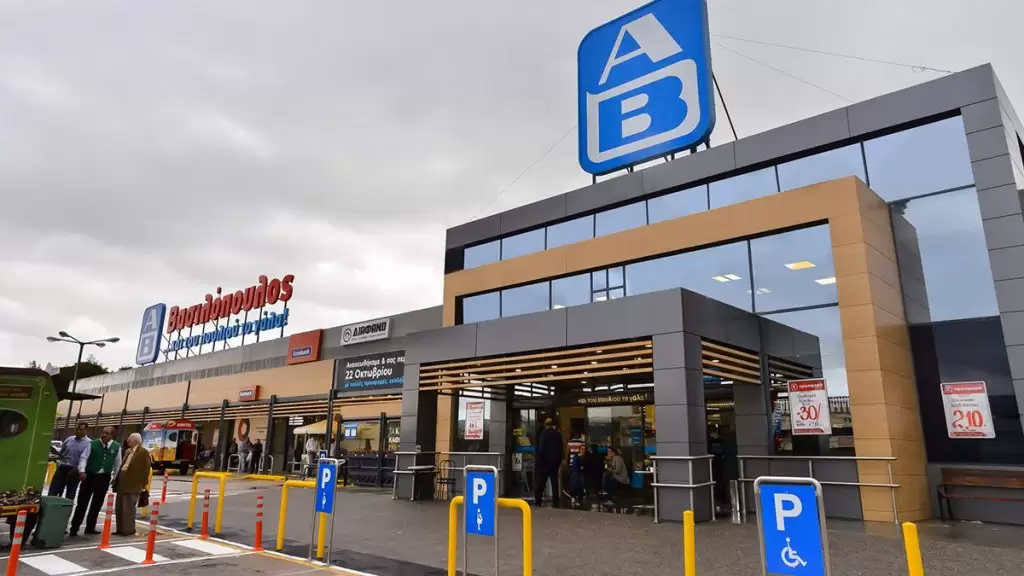 Τρελάθηκε ο ΑΒ Βασιλόπουλος: Δείτε τι έκανε στους εργαζόμενους