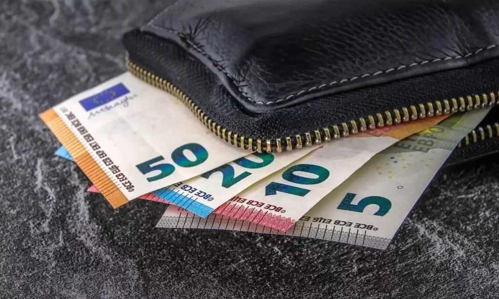 Νέο έκτακτο επίδομα 1.000 ευρώ: Η αίτηση, οι δικαιούχοι και οι όροι
