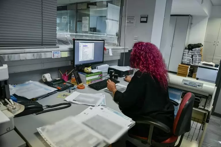 Εφορία: Τι «τρέχουμε» να πληρώσουμε μέχρι 31/12 – Μία παράταση