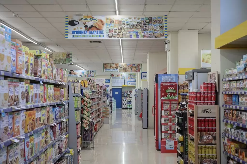 Ωράριο καταστημάτων και σούπερ μάρκετ μέχρι τα Χριστούγεννα 2022: Τι ισχύει για την Παραμονή