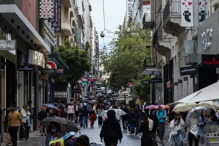 Rapid test ανεμβολίαστων: «Σφύριξε» επίσημα η λήξη – Από πότε ισχύει