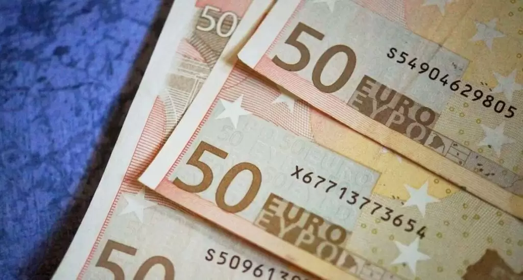 Σάλος και οργή των πολιτών: Κόβονται άμεσα αυτά τα επιδόματα – Ποια γίνονται «καπνός»