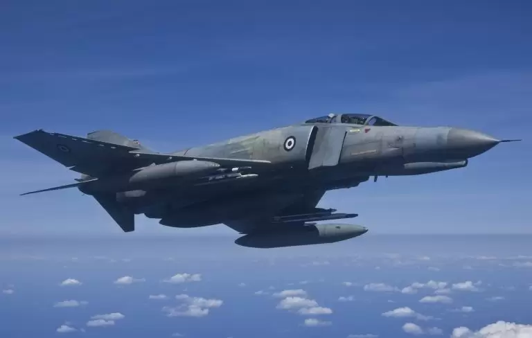 Πτώση F-4 Phantom: Αυτή είναι η αιτία της τραγωδίας – Θρήνος για τον Υποσμηναγό και αγωνία για τον κυβερνήτη