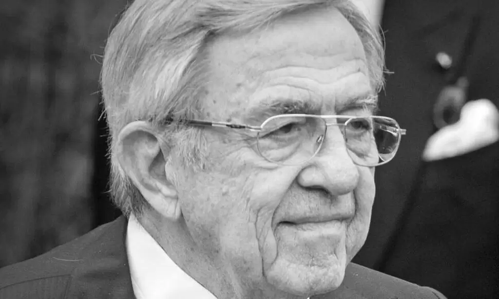 Τέως βασιλιάς Κωνσταντίνος: Αυτή είναι η τελευταία του επιθυμία – Τα μυστικά που κρύβει το νεκροταφείο στο Τατόι