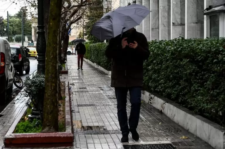 Κακοκαιρία: Κατεβαίνει το κρύο στην Αθήνα – Το δύσκολο διήμερο