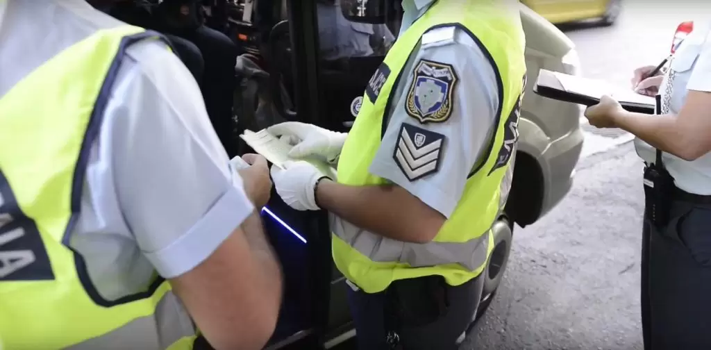 Σας αφορά: Τέλος το δίπλωμα για 5 χρόνια αν κάνετε αυτή την παράβαση – Τι αναφέρει ο νέος ΚΟΚ