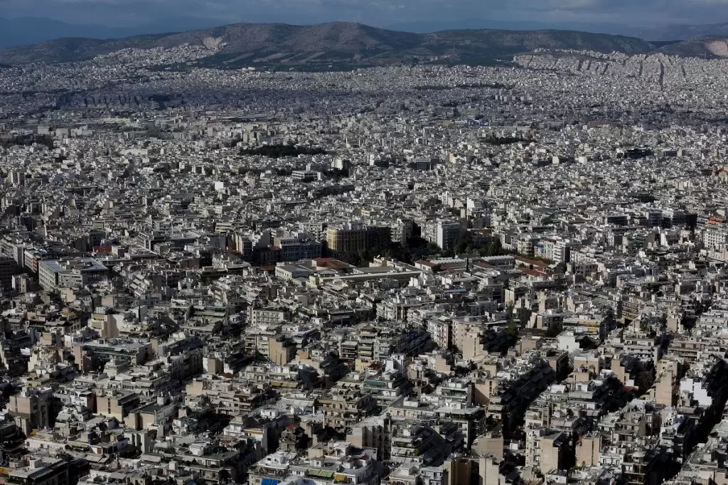 Στεγαστικό δάνειο σε νέους έως 39 ετών: Η ώρα της αίτησης – Προσοχή στους όρους των τραπεζών