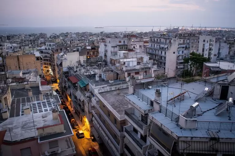 Επιδότηση για φωτοβολταϊκά σε 300.000 νοικοκυριά – Οι όροι