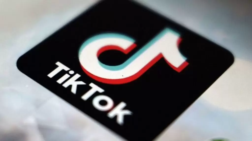 Σάλος με το TikTok: Μήπως πρέπει να το διαγράψεις; Ο μεγάλος κίνδυνος