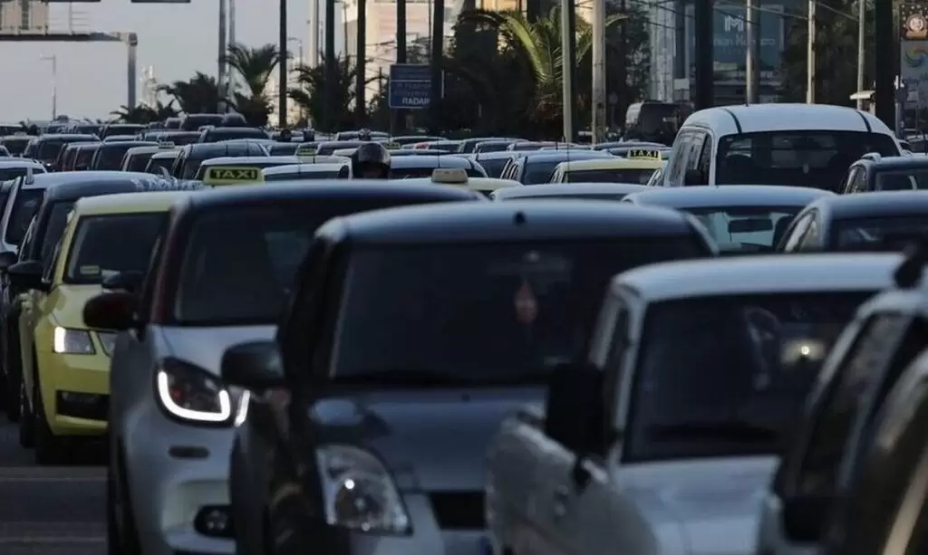 Λουκέτο σε γνωστή ασφαλιστική εταιρεία: Αγωνία για χιλιάδες οδηγούς και στην Ελλάδα