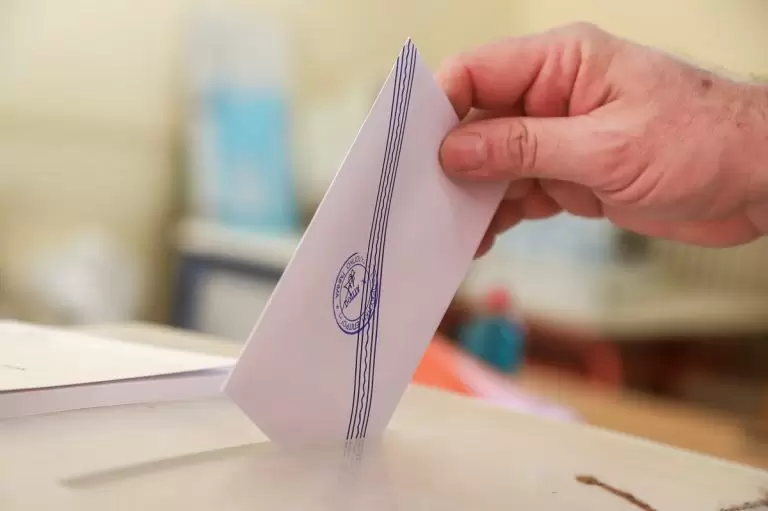 Εκλογική άδεια σε δημόσιο και ιδιωτικό τομέα: Πόσες μέρες δικαιούστε – Τι λέει η νομοθεσία