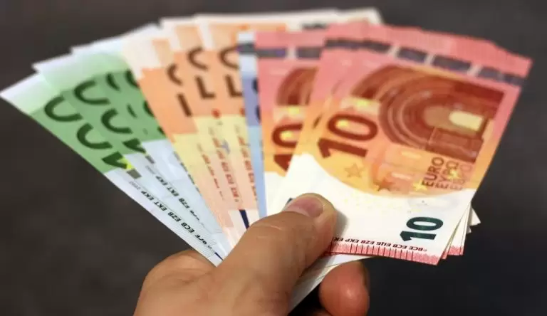 Επιδόματα: Ποια αυξάνονται από 1η Απριλίου