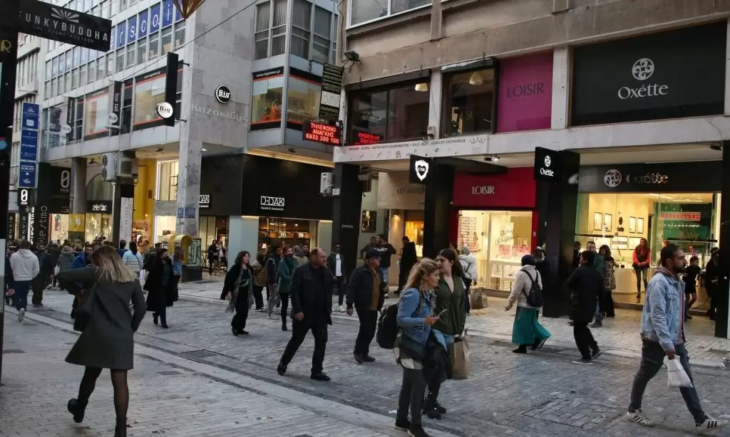 Πασχαλινό ωράριο: Τι ώρα θα λειτουργήσουν καταστήματα και σούπερ μάρκετ Μ. Παρασκευή και Μ. Σάββατο