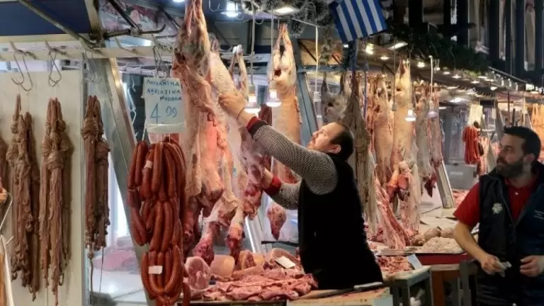 Πάσχα 2023: Πόσο κοστίζουν φέτος αρνί και κατσίκι – Πού θα φτάσει το πασχαλινό τραπέζι