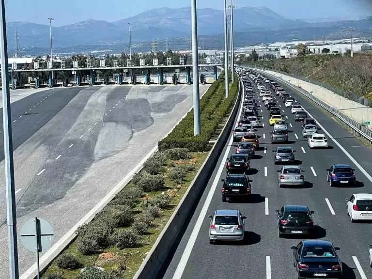 Προσοχή: Μεγαλώνει η Αττική Οδός – Δείτε σε ποιες περιοχές θα φτάνει πλέον