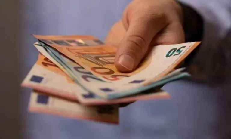 Συντάξεις Μαΐου 2025: Ανατροπή με τις πληρωμές – Πότε θα μπουν τα λεφτά