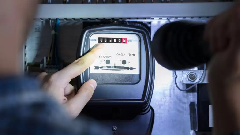 Νυχτερινό ρεύμα: Αυτές είναι οι ώρες για το θερινό ωράριο