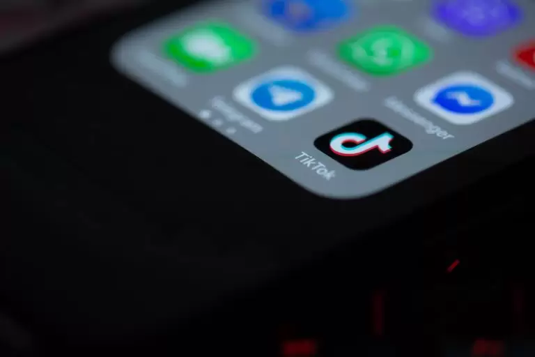 «Βόμβα»: Τέλος και επίσημα το TikTok – Πότε θα σταματήσει η λειτουργία του και πού